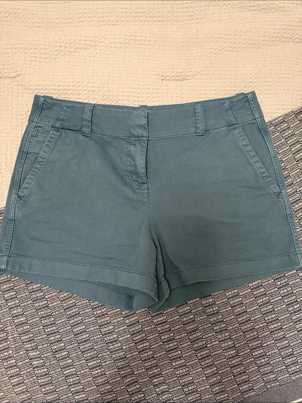 Women’s Vineyard Vines shorts Mallard Blue 8